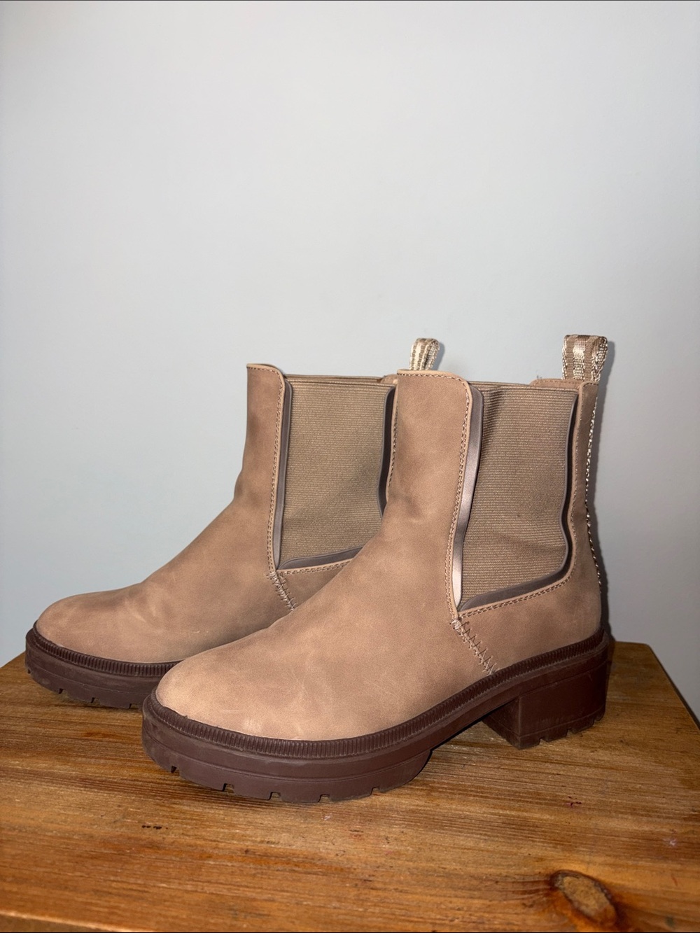 Rocket Dog Taupe Chelsea Lug Platform Ankle Boots 7.5